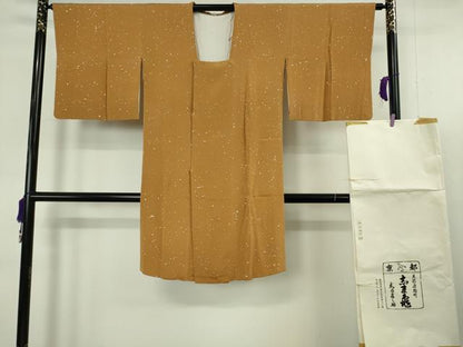 平和屋着物∞極上　銀座　志ま亀　道行コート　ロング丈　散らし文　羽裏・唐子　黄朽葉色　縮緬地　たとう紙付き　逸品　DZAB9747kh6