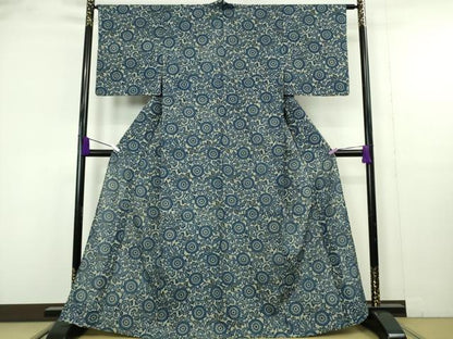 平和屋着物＊極上　夏物　本場阿波藍染　角田智造　小紋　型染　菊唐草文　逸品　DZAB9791kh6