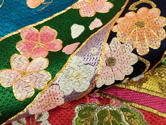 平和屋本店●極上 中国三大刺繍 相良刺繍 総刺繍 絽刺し 色打掛 和装 婚礼 結婚式 花嫁 束ね熨斗花文 金糸 仮絵羽 逸品 未使用 DZAB9799kh6