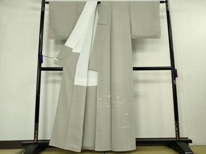 平和屋着物●極上　千家十色塗師十三代　中村宗哲　雪間乃草　訪問着　総刺繍　吹寄せ花文　白橡色地　金糸　逸品　未使用　DZAB9948kh6