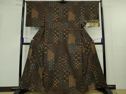 平和屋本店●極上　本場大島紬　総刺繍　伽羅沙羅沙　黒地　岡江織物謹製　証紙付き　逸品　DZAB9981kh6
