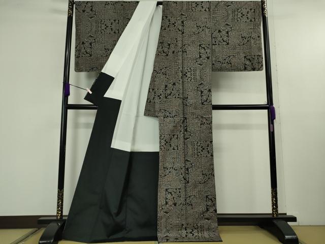 平和屋本店●希少　本場大島紬　吉三郎　吉織物謹製　割込絣織　泥染　新古典絣　御所車舞蝶文　証紙付き　逸品　未使用　DZAC0069kh6
