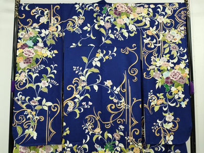 平和屋本店●極上　創業460年・千總　誰が袖好み　振袖　駒刺繍　花唐草文　金彩　銀通し地　高島屋扱い　逸品　DZAC0080kh6