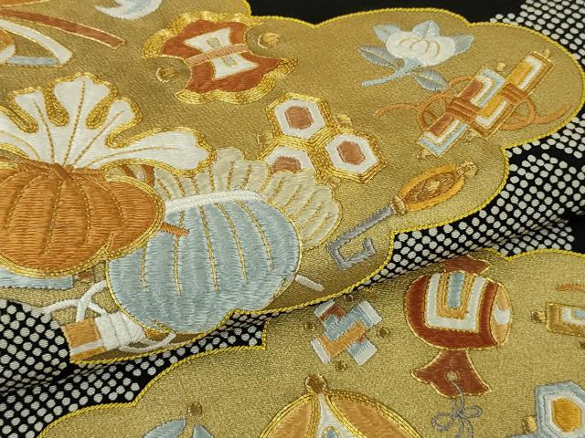平和屋本店●極上　創業460年・千總　黒留袖　駒刺繍　雲取り宝尽くし　金彩　三越扱い　逸品　DZAC0227kh6