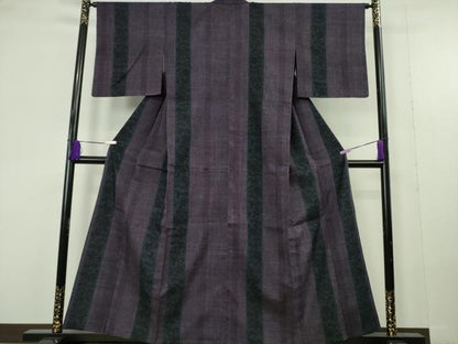 平和屋着物▽極上　本場結城紬　重要無形文化財　単衣　120亀甲　花唐草間道　逸品　未使用　DZAC0261kh6