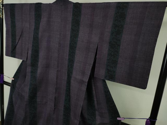 平和屋着物▽極上　本場結城紬　重要無形文化財　単衣　120亀甲　花唐草間道　逸品　未使用　DZAC0261kh6