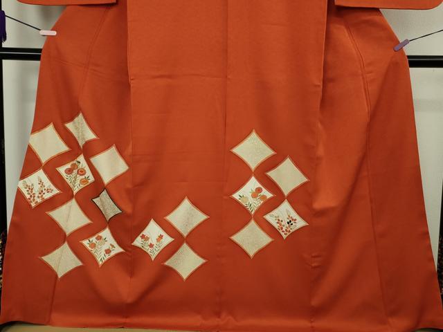 平和屋本店●極上　銀座　志ま亀　訪問着　駒刺繍　草花菱文　丹色地　金彩　たとう紙付き　逸品　DZAC0329kh6