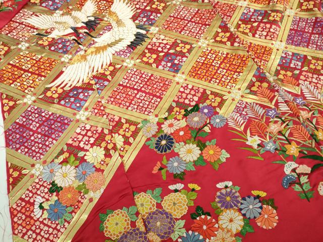 平和屋本店●極上　中国三大刺繍 相良刺繍 総刺繍 駒刺繍 色打掛 和装 婚礼 結婚式 花嫁 格天井花文 金彩 仮絵羽 逸品 未使用　DZAC0375kh6