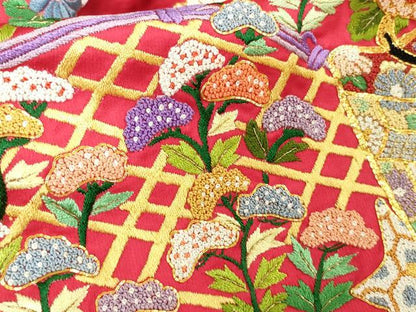 平和屋本店●極上　中国三大刺繍 相良刺繍 総刺繍 駒刺繍 色打掛 和装 婚礼 結婚式 花嫁 格天井花文 金彩 仮絵羽 逸品 未使用　DZAC0375kh6
