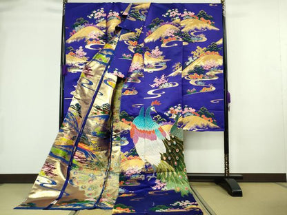 平和屋本店●極上　中国三大刺繍 相良刺繍 総刺繍 色打掛 和装 婚礼 結婚式 花嫁 駒刺繍 孔雀花文 金糸 仮絵羽　逸品　未使用　DZAC0376kh6