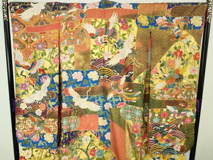 平和屋本店●最高級　中国三大刺繍 相良刺繍　駒刺繍　総手刺繍　色打掛　和装　婚礼　結婚式　花嫁　吉祥花鳥文　金彩　逸品　DZAC0380kh6