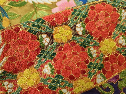 平和屋本店●最高級　中国三大刺繍 相良刺繍　駒刺繍　総手刺繍　色打掛　和装　婚礼　結婚式　花嫁　吉祥花鳥文　金彩　逸品　DZAC0380kh6