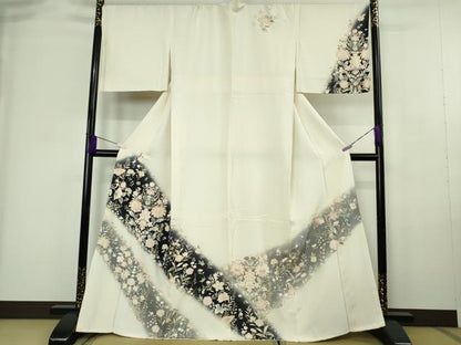平和屋本店●極上　訪問着　駒刺繍　更紗花文　象牙色地　暈し染め　金彩　逸品　DZAC0391kh6
