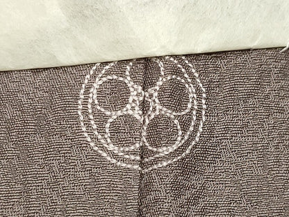 平和屋着物●染色作家　斉藤三才　色無地　舞花地紋　江戸鼠色　正絹　逸品　未使用　CABK2552gh
