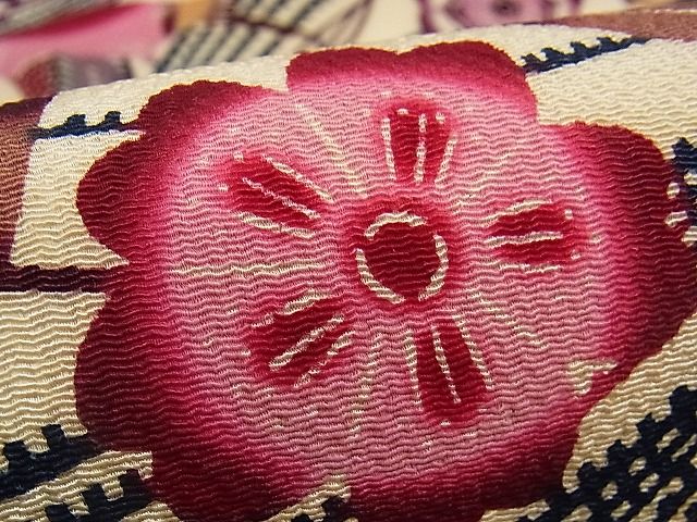 平和屋本店■極上 玉那覇びんがた 人間国宝 玉那覇有公 本場琉球紅型 九寸名古屋帯 花鳥文 鬼しぼ縮緬 逸品 未使用 KAAA10617kk4 - 平和屋