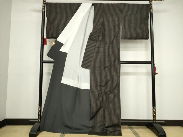 平和屋本店■極上　工芸呉服　芥川　紬　縞　たとう紙付き　正絹　逸品　KAAA1744kk5 - 平和屋