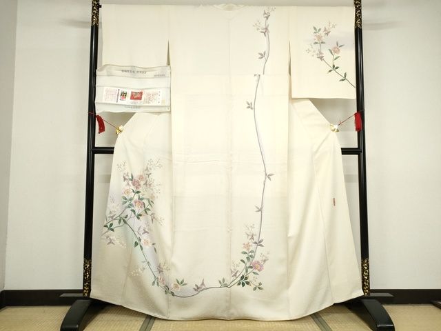 平和屋本店■極上　本加賀友禅作家　河江真百美　訪問着　椿と面高　証紙付き　やまと金ラベル　薄卵色　正絹　逸品　KAAA1751kk5 - 平和屋