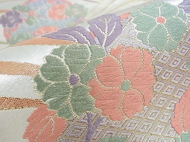 平和屋着物■六通柄袋帯　唐織　流水花丸文　金糸　逸品　op4588