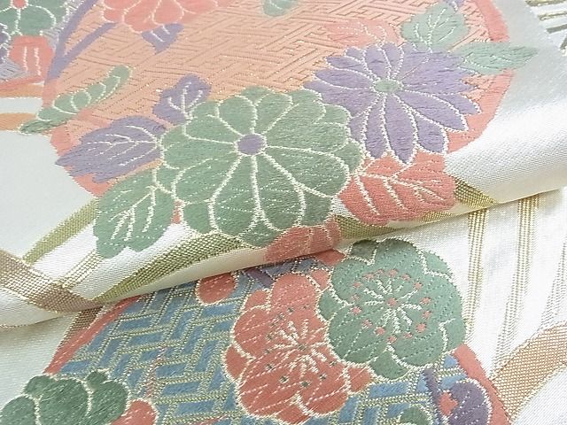 平和屋着物■六通柄袋帯　唐織　流水花丸文　金糸　逸品　op4588