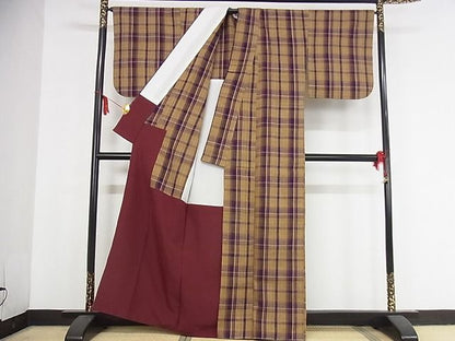 平和屋本店●極上　浦野理一　経節紬　アンサンブル　格子　着丈163cm　裄丈67.5cm　正絹　逸品　4kk0007