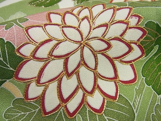 平和屋本店●極上 創業460年・千總 誰が袖好み 振袖 駒刺繍 立波花束ね文 松葉色地 金彩 高島屋扱い 逸品3s5049