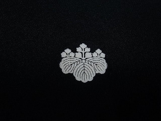 平和屋着物■豪華黒留袖 駒刺繍 松文 暈し染め 着丈147.5cm 裄丈62.5cm 正絹 逸品 B-sa2804