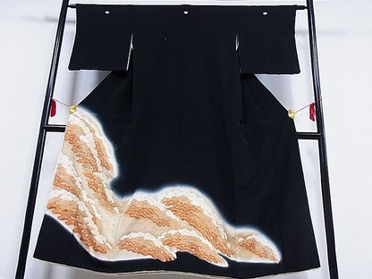平和屋着物■豪華黒留袖 駒刺繍 松文 暈し染め 着丈147.5cm 裄丈62.5cm 正絹 逸品 B-sa2804
