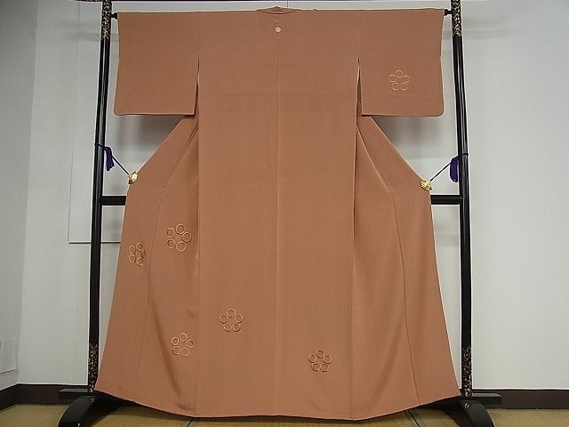平和屋着物■付下げ　総刺繍　舞花文　土器色　逸品　vf4621