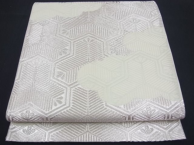 平和屋着物■六通柄袋帯 唐織 雲取り毘沙門亀甲文 銀糸 逸品 n-vz0477