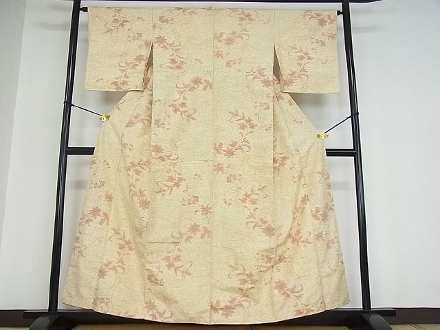 平和屋着物■上質な紬 流水唐草文 逸品 we0941